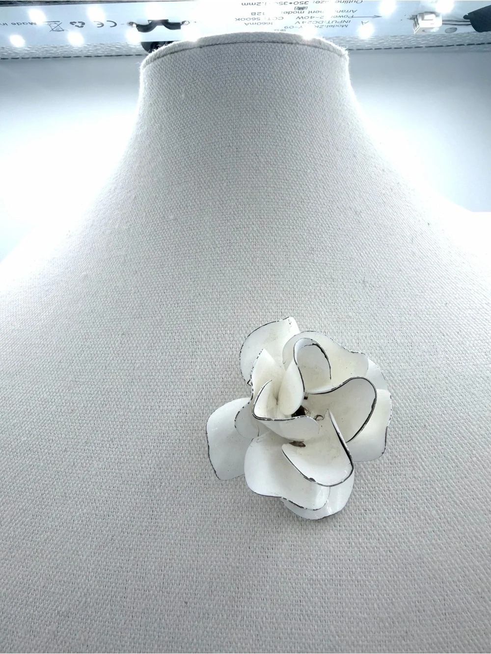 Vintage 60s Mid-Century White Metal Enamel MOD Flower Power Brooch Pin Jewelry